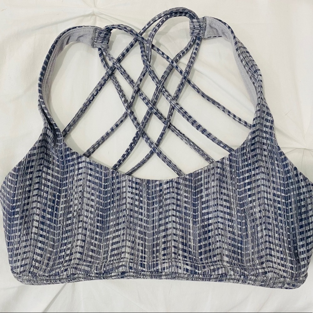 Lululemon sports bra